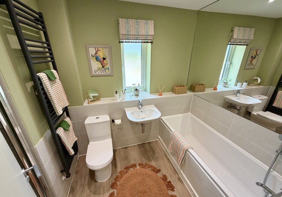 Dereham Showhouse Family Bathroom